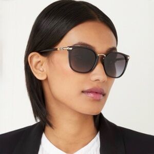 NEW Burberry Sunglasses BE4262